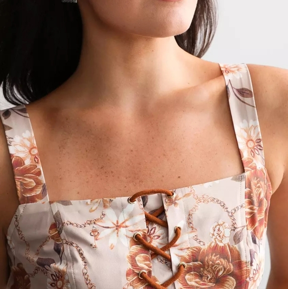 Floral Lace-Up Crop Top - Brown and Cream - Picture 5 of 6